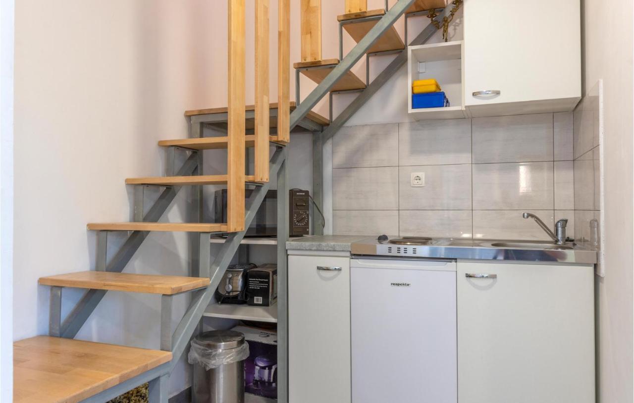 Gorgeous Apartment In Omis With Kitchen المظهر الخارجي الصورة