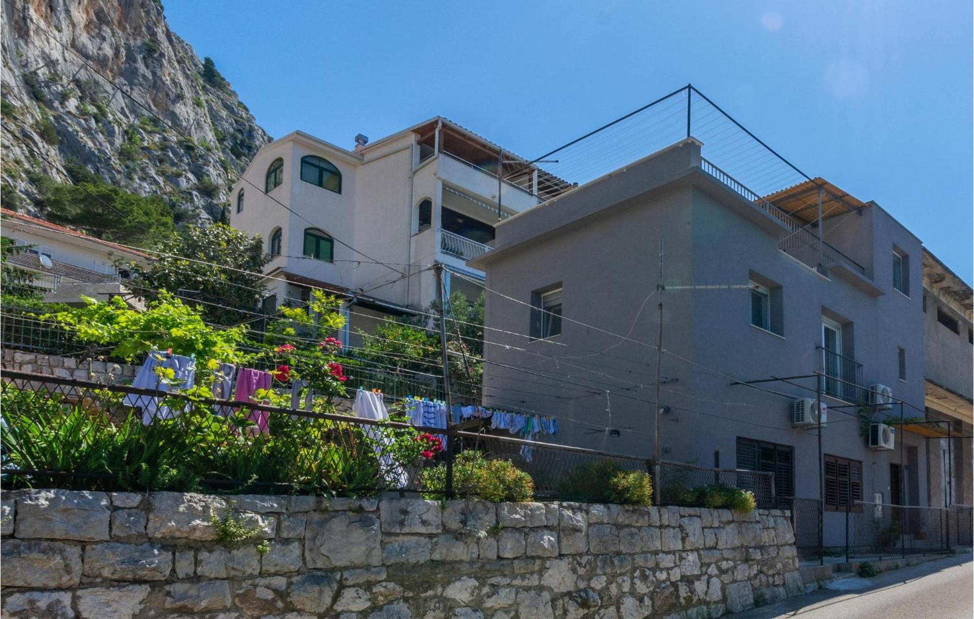 Gorgeous Apartment In Omis With Kitchen المظهر الخارجي الصورة