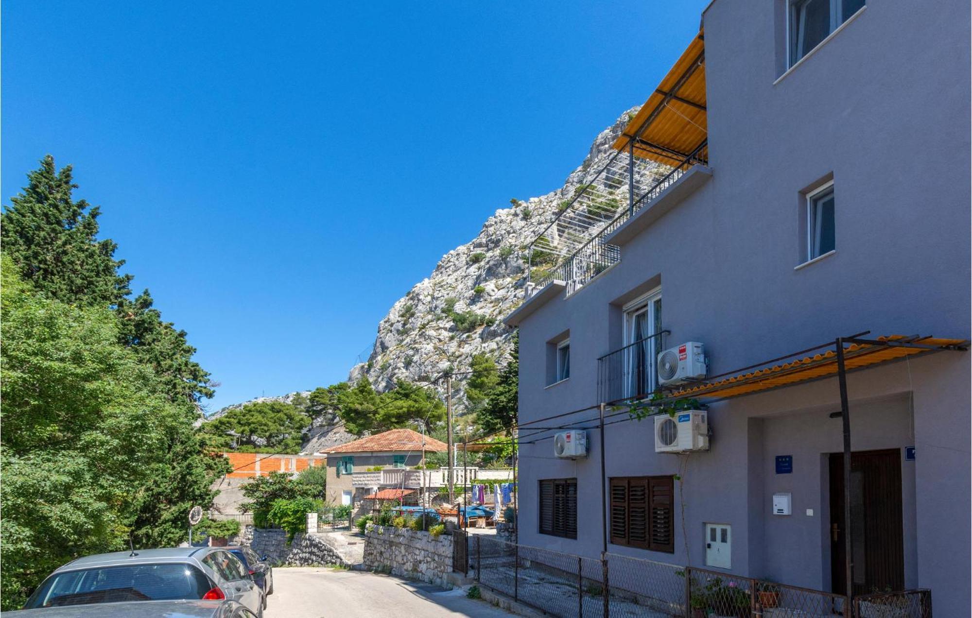 Gorgeous Apartment In Omis With Kitchen المظهر الخارجي الصورة